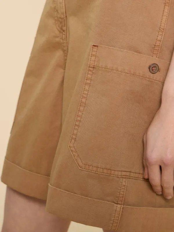 Carlie Cargo Shorts in DARK NATURAL<White Stuff Sale