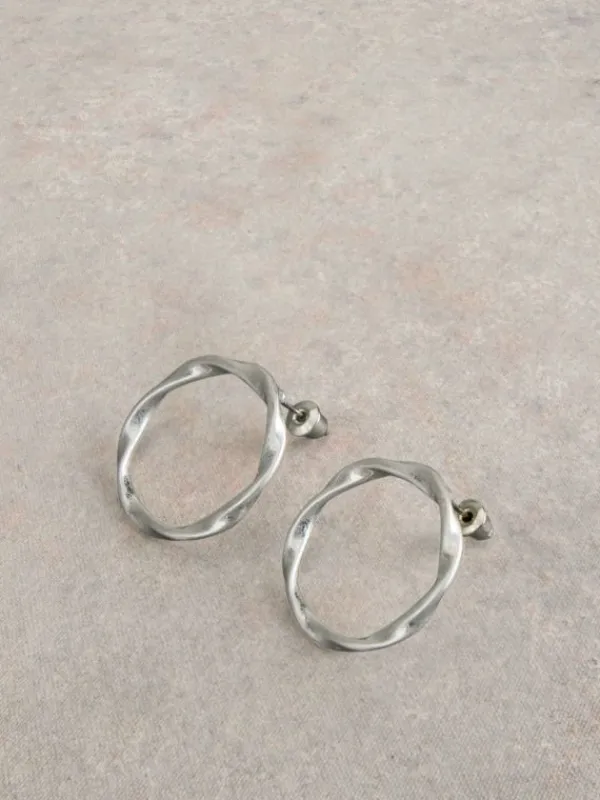 CYNTHIA ROUND EARRING in SILVER TONE METALLIC<White Stuff Sale