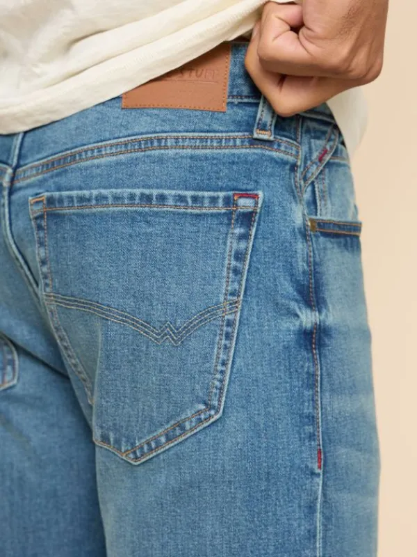 Eastwood Straight Jean in LIGHT DENIM<White Stuff Fashion