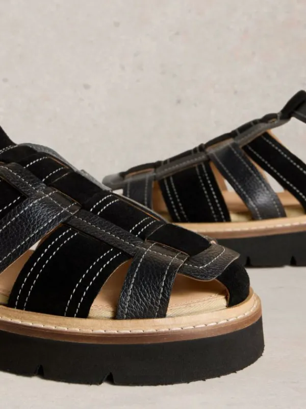 Fisherman Chunky Sandal in PURE BLACK<White Stuff Hot