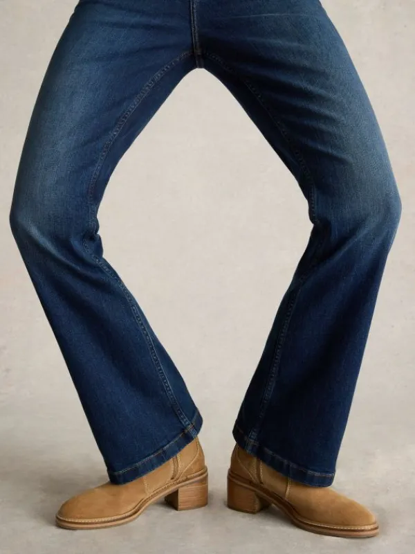 Harriet Bootcut Jean in MID DENIM<White Stuff Sale