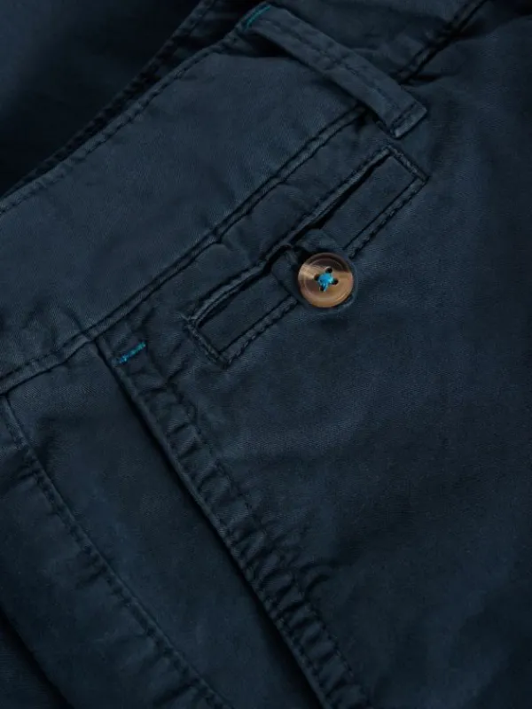 Hayley Organic Chino Short in DARK NAVY<White Stuff New