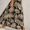 Jada Jersey Maxi Skirt in BLACK PRINT<White Stuff Online