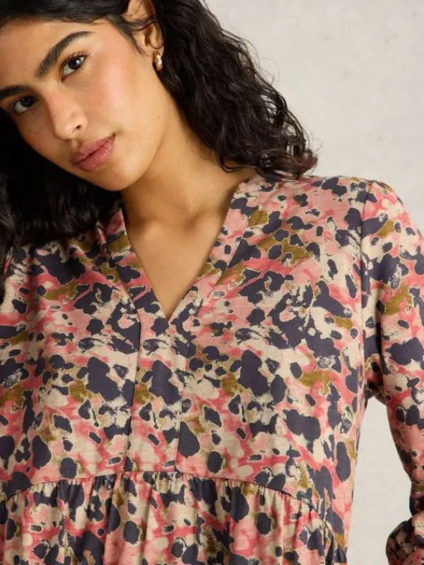 MARTA V NECK TUNIC in GREEN PRINT<White Stuff Clearance