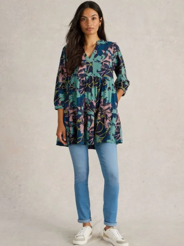 MARTA V NECK TUNIC in NAVY PRINT<White Stuff Hot