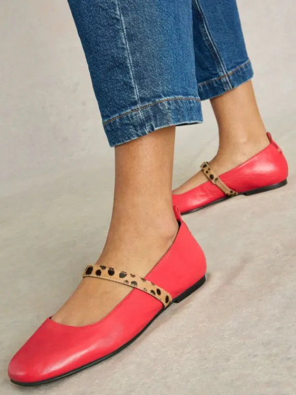 Minnie Strap Ballerina Leather in BRIGHT PINK<White Stuff Clearance