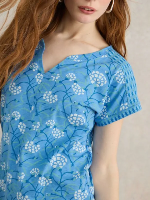NELLY NOTCH NECK COTTON TEE in BLUE PRINT<White Stuff New
