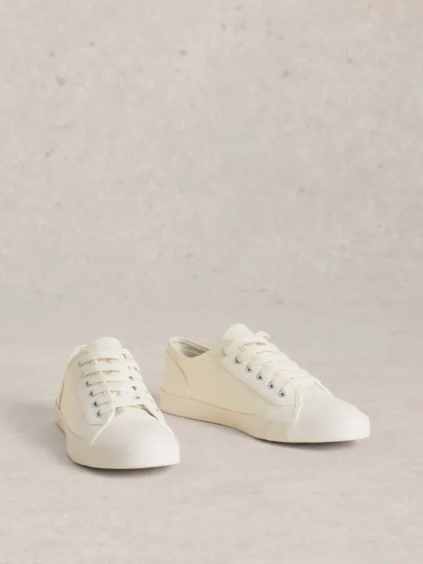 Peter Plimsoll Trainer in PALE IVORY<White Stuff Best