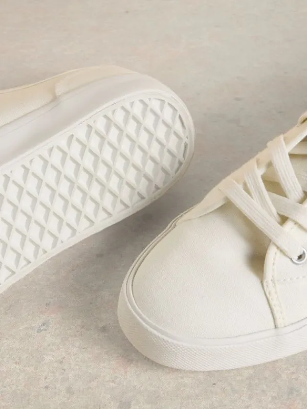 Peter Plimsoll Trainer in PALE IVORY<White Stuff Best