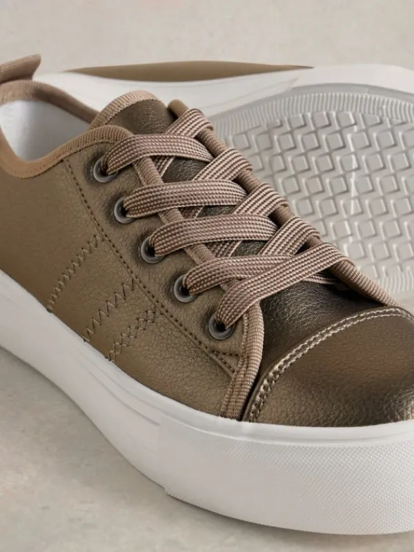 Pippa Flatform Trainer in PEWTER METALLIC<White Stuff Outlet