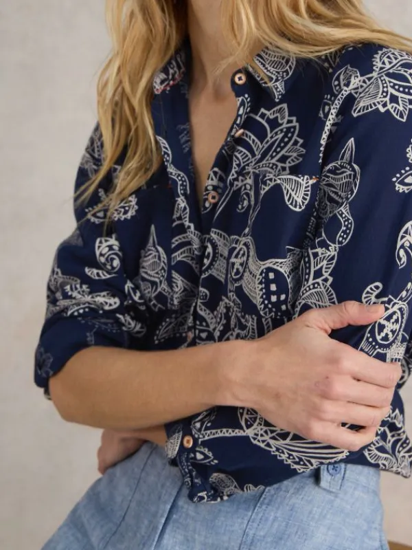 Sophie Organic Cotton Shirt in NAVY PRINT<White Stuff Clearance