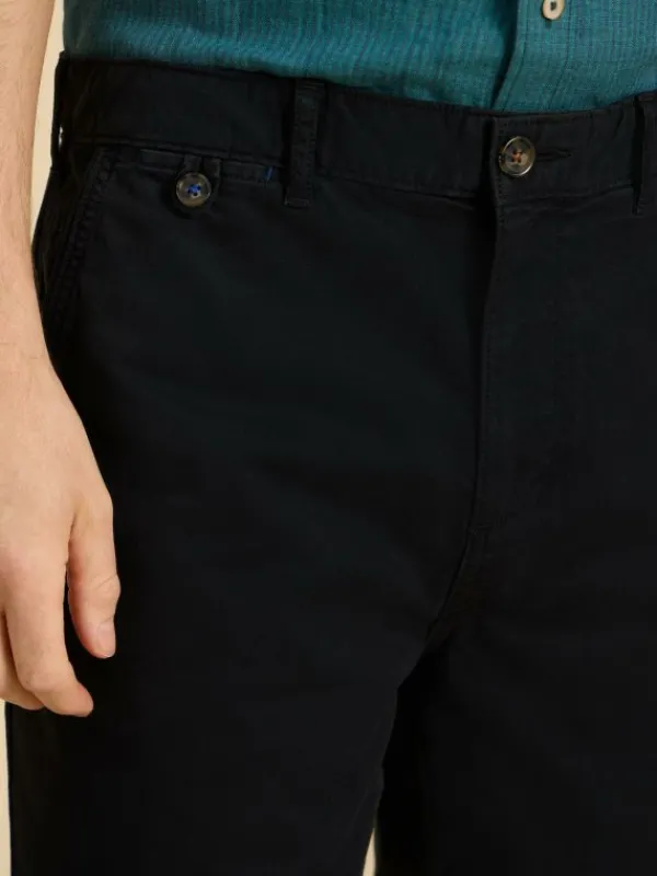 Sutton Organic Chino Short in WASHED BLACK<White Stuff Fashion