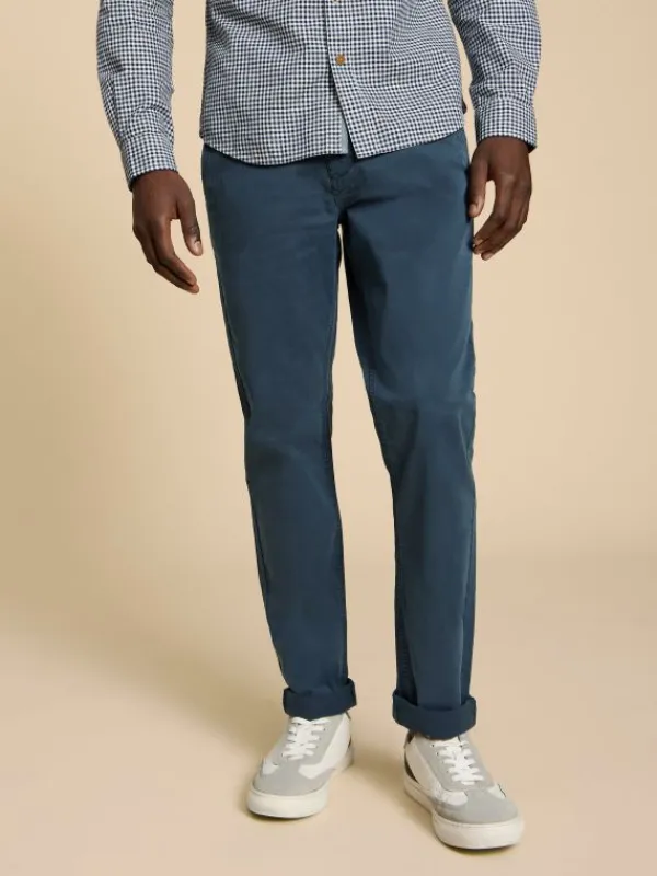Sutton Organic Chino Trouser in DARK NAVY<White Stuff Fashion