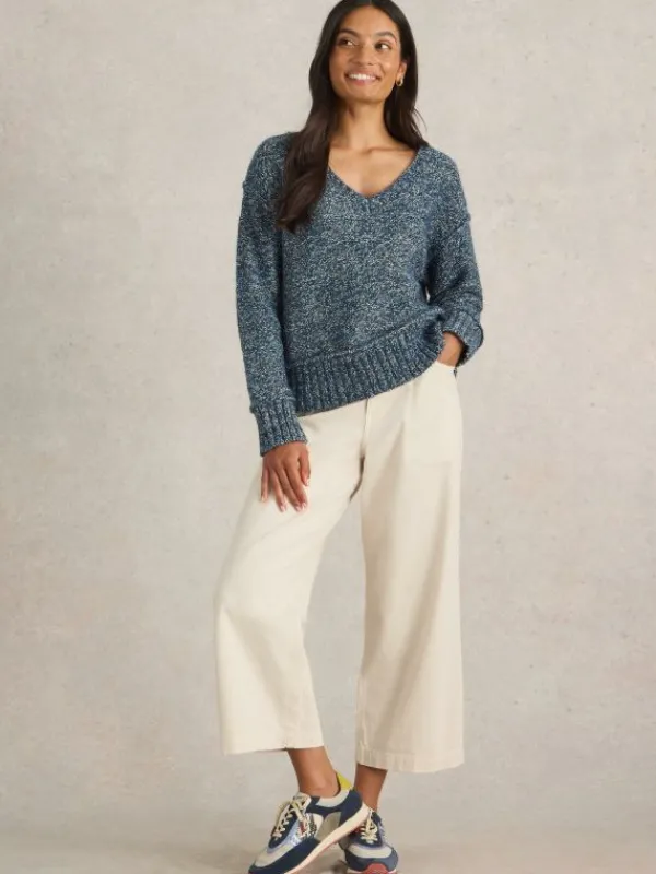 TAMMY TEXTURED V NECK in DARK NAVY<White Stuff Clearance