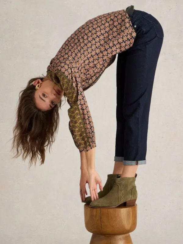Taylor Straight Jean in DK DENIM<White Stuff Fashion