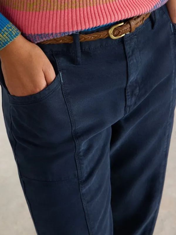 Thea Tapered Trouser in DARK NAVY<White Stuff Hot