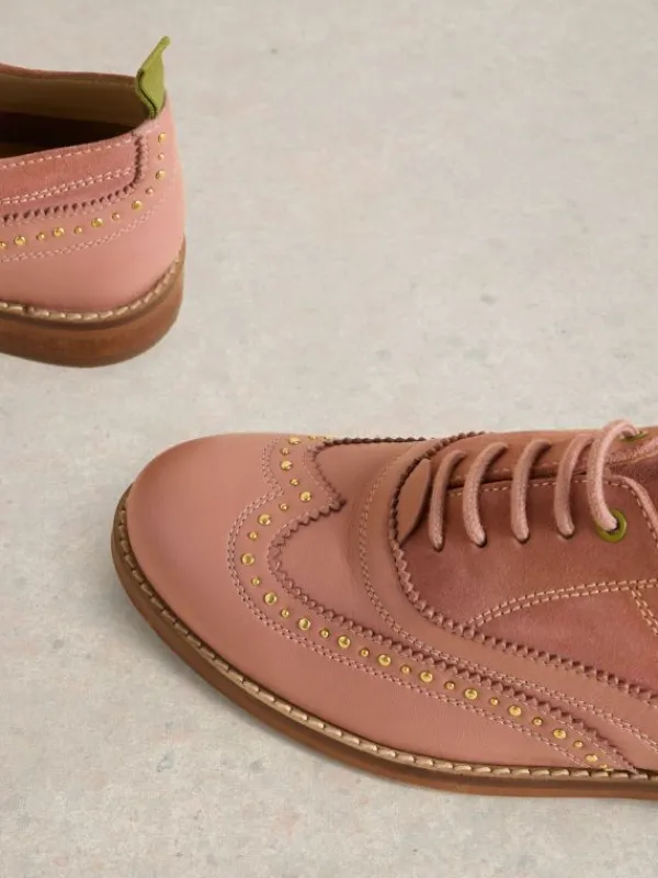 Thistle Studded Lace Up Brogue in MID PINK<White Stuff Fashion