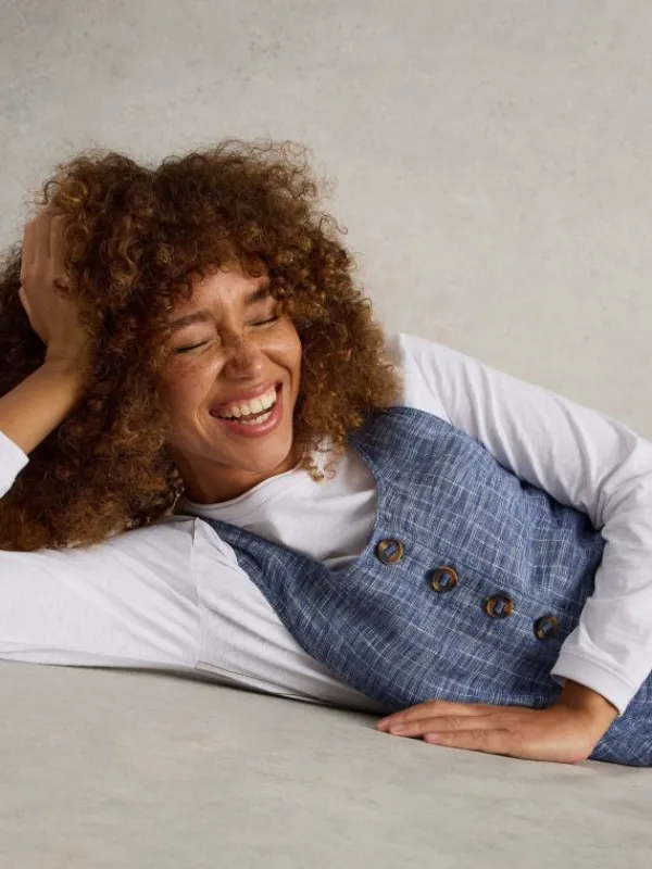 Viola Sleeveless Linen Dungaree in CHAMBRAY BLUE<White Stuff Fashion