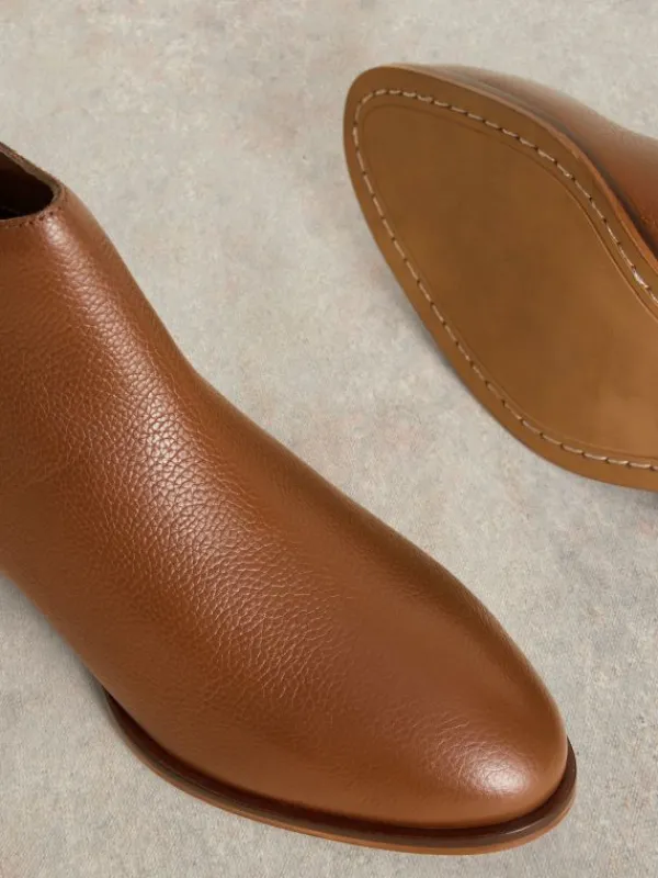 Willow Leather Ankle Boot in MID TAN<White Stuff Fashion