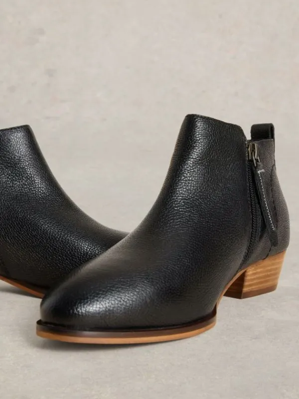 Willow Leather Ankle Boot in PURE BLACK<White Stuff Hot